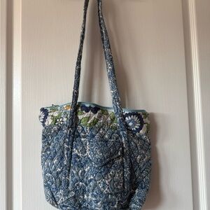 Blue and White Floral Shoulder Bag with Pleated Design